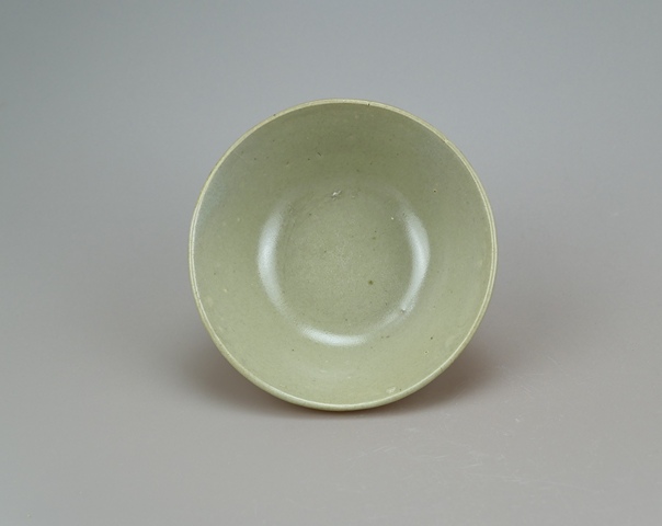 古玩陶瓷明代龍泉窯青瓷唇口碗拍賣，當前價格132元