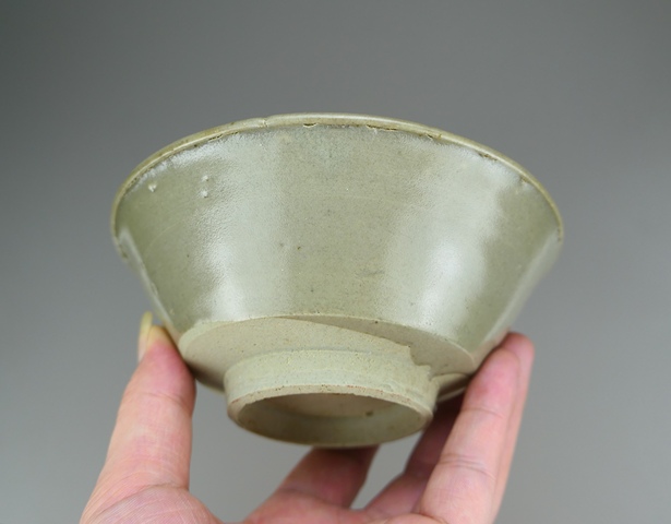 古玩陶瓷明代龍泉窯青瓷唇口碗拍賣，當前價格132元