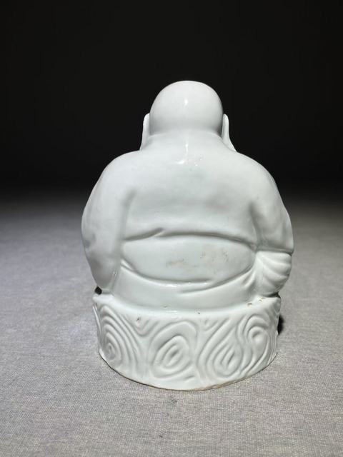 古玩陶瓷德化窯白釉彌勒笑佛真品鑒賞圖