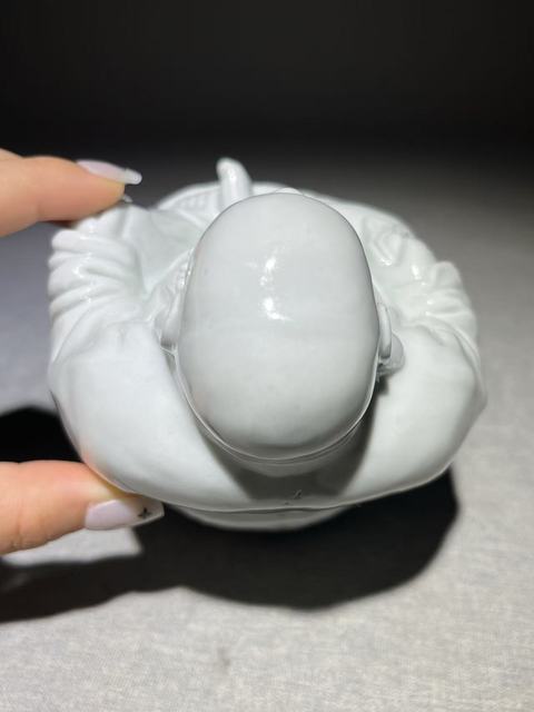 古玩陶瓷德化窯白釉彌勒笑佛真品鑒賞圖