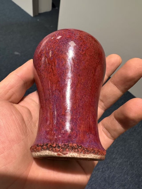 古玩陶瓷紅釉梅瓶真品鑒賞圖