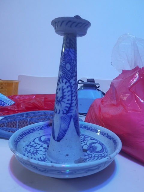 古玩陶瓷青花淡描花卉紋燭臺真品鑒賞圖