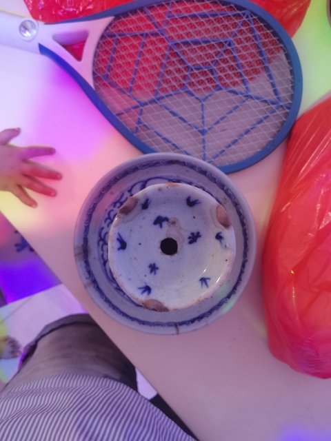 古玩陶瓷青花淡描花卉紋燭臺真品鑒賞圖