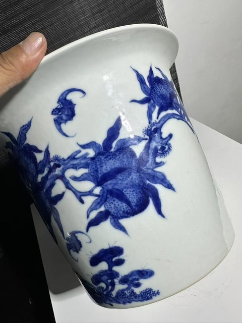 古玩陶瓷青花九桃花卉紋花盆真品鑒賞圖