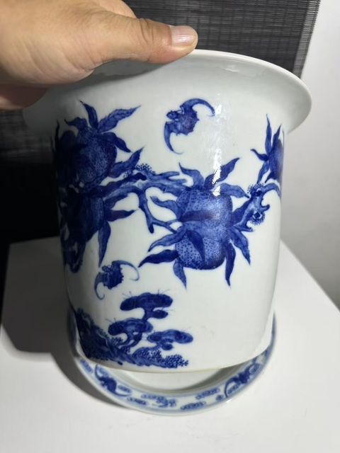 古玩陶瓷青花九桃花卉紋花盆真品鑒賞圖