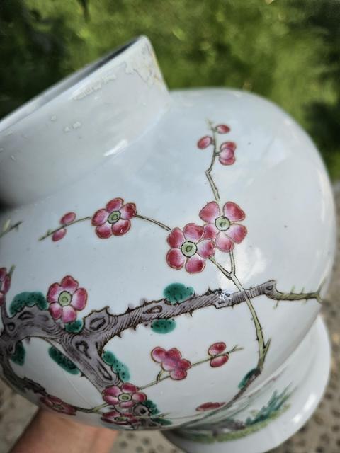 古玩陶瓷粉彩梅花紋罐真品鑒賞圖