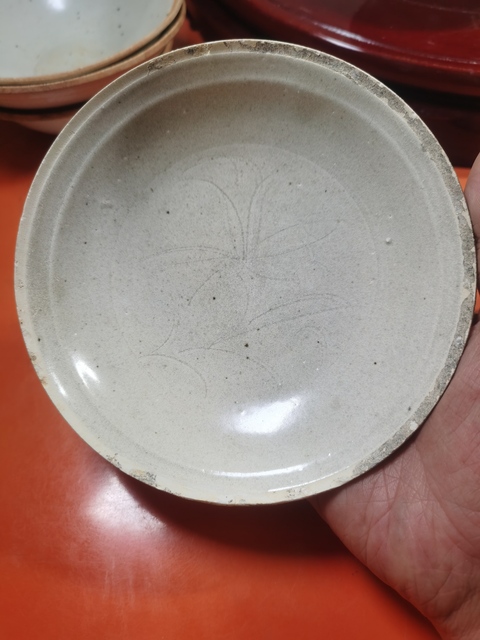 古玩陶瓷青白釉刻仰蓮紋碗真品鑒賞圖
