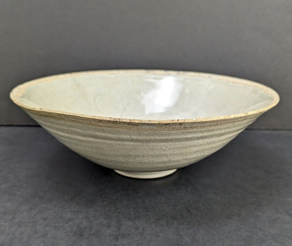 古玩陶瓷芒口圈足覆燒工藝碗真品鑒賞圖