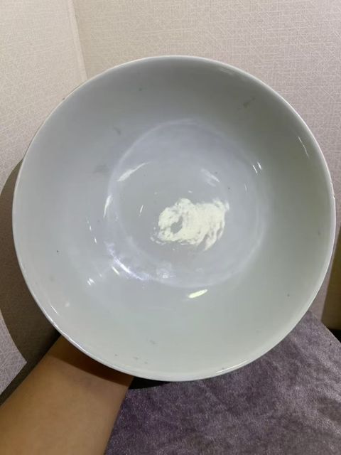 古玩陶瓷胭脂紅壓道開窗山水紋碗真品鑒賞圖