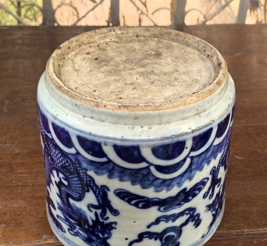 古玩陶瓷清代二龍戲珠青花圈足筒式香爐拍賣(mài)，當(dāng)前價(jià)格4800元