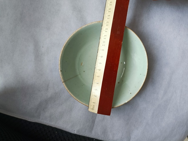古玩陶瓷清代豆青釉碗拍賣,當前價格38元