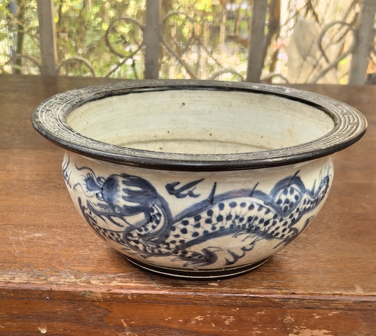 古玩陶瓷龍紋青花香爐真品鑒賞圖