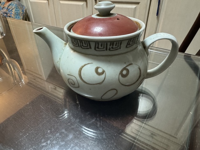 古玩陶瓷當(dāng)代執(zhí)壺真品鑒賞圖