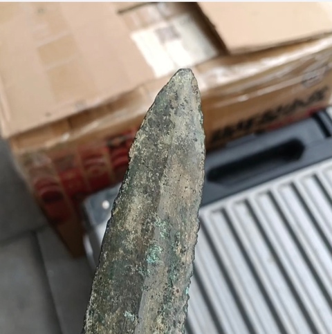 古玩銅器戰國青銅劍真品鑒賞圖