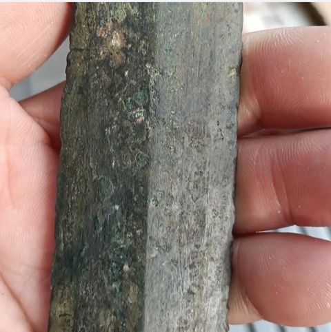 古玩銅器戰國青銅劍真品鑒賞圖