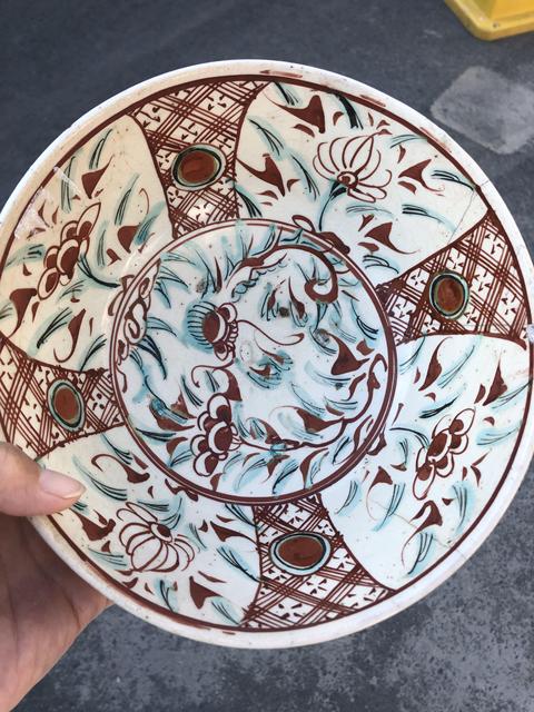 古玩陶瓷紅綠彩碗真品鑒賞圖