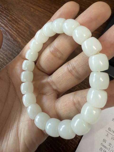 古玩玉器和田玉珠手串真品鑒賞圖