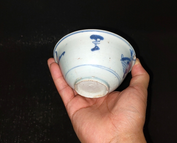 古玩陶瓷摩羯龍紋青花小碗真品鑒賞圖