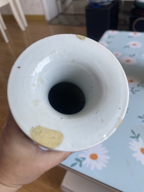 古玩陶瓷粉彩博古花卉紋雙耳瓶真品鑒賞圖