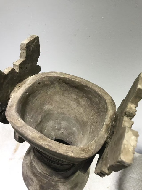 古玩陶瓷秦·銜環陶尊一對真品鑒賞圖