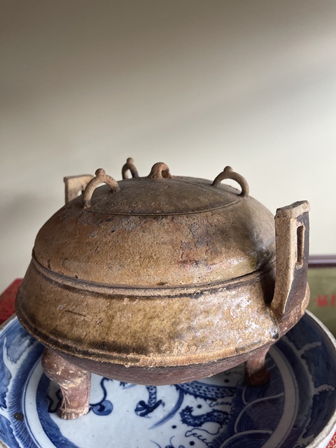 古玩陶瓷釉陶三足鼎真品鑒賞圖