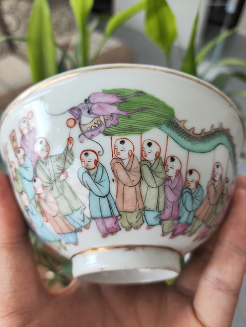 古玩陶瓷粉彩百子鬧龍燈圖紋碗真品鑒賞圖