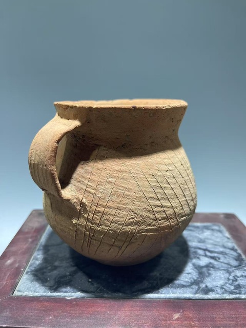 古玩陶瓷齊家文化·單耳紅陶缶真品鑒賞圖
