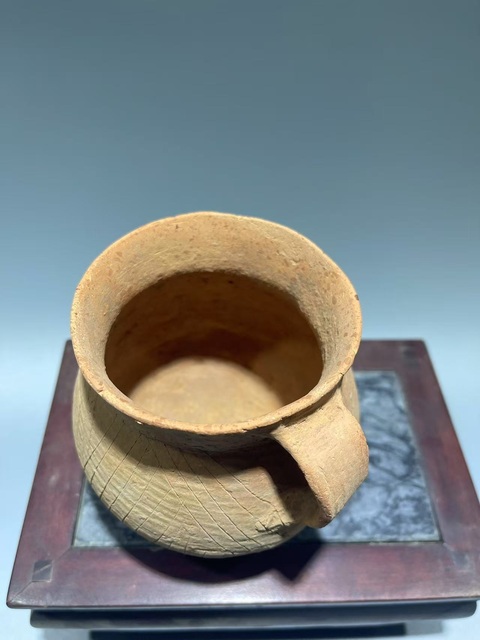 古玩陶瓷齊家文化·單耳紅陶缶真品鑒賞圖