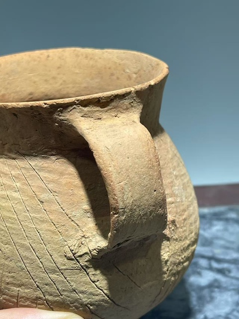 古玩陶瓷齊家文化·單耳紅陶缶真品鑒賞圖