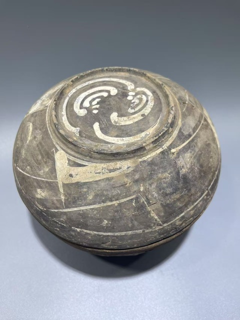 古玩陶瓷漢·灰陶彩繪蓋盒真品鑒賞圖