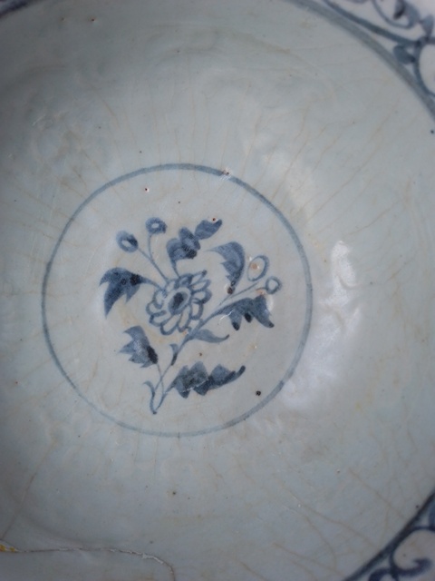 古玩陶瓷元青花纏枝花卉紋碗拍賣，當(dāng)前價格18888元