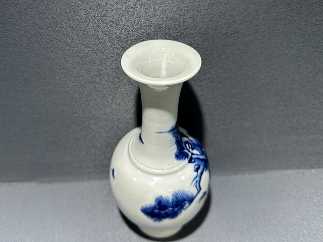 古玩陶瓷清中期·青花松竹紋長頸瓶真品鑒賞圖
