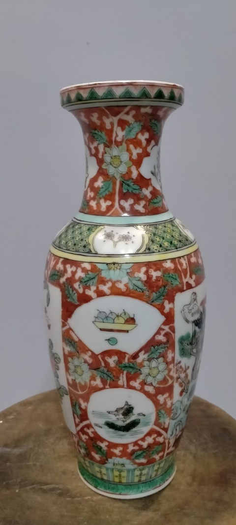 古玩陶瓷五彩開窗花鳥瓶真品鑒賞圖
