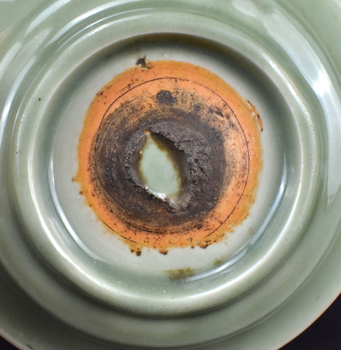 古玩陶瓷元末明初龍泉窯青釉盤真品鑒賞圖