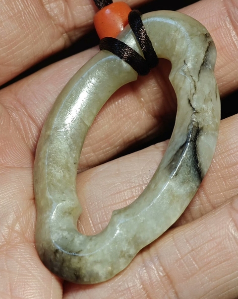 古玩玉器和田玉雕“海棠環(huán)”真品鑒賞圖