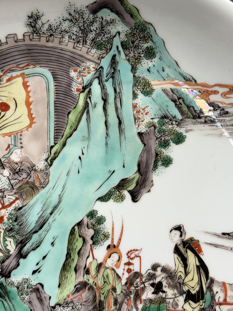 古玩陶瓷刀馬人五彩盤真品鑒賞圖