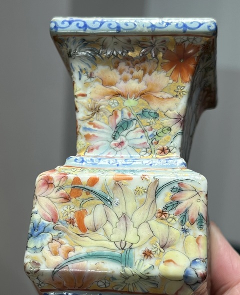 古玩陶瓷粉彩百花不落地四方花觚真品鑒賞圖