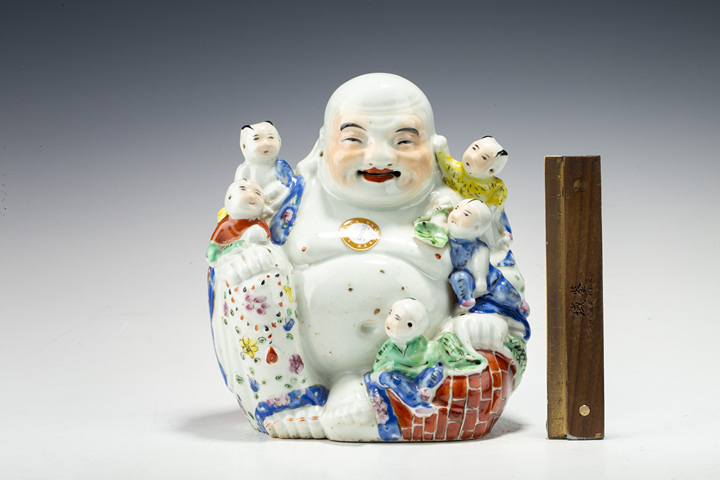 古玩陶瓷民國·粉彩五子登科彌勒佛坐像真品鑒賞圖