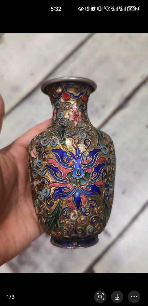 古玩陶瓷花卉紋撇口瓶真品鑒賞圖