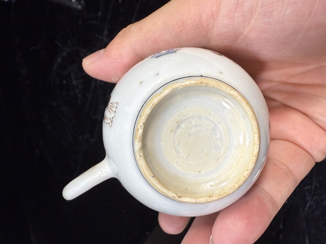 古玩陶瓷人物紋執(zhí)杯真品鑒賞圖