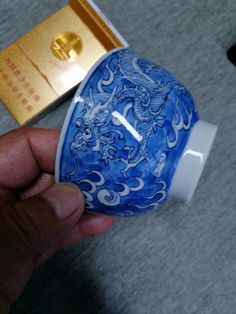 古玩陶瓷青花青花杯真品鑒賞圖