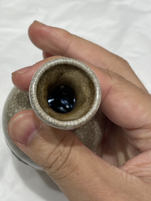 古玩陶瓷哥釉瓶真品鑒賞圖