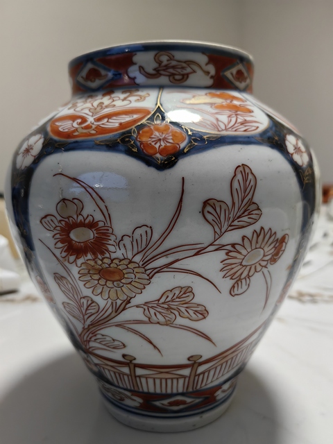 古玩陶瓷青花礬紅描金花卉紋罐（日本瓷）真品鑒賞圖