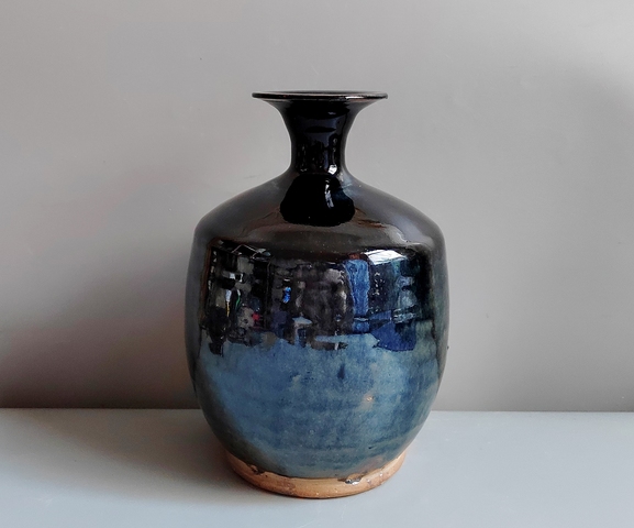 古玩陶瓷窯變黑釉撇口瓶真品鑒賞圖