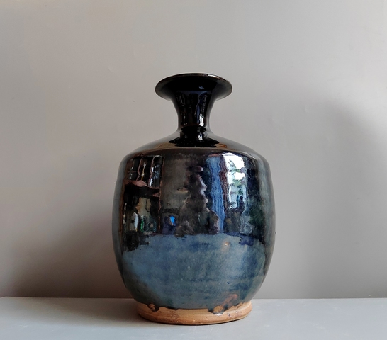 古玩陶瓷窯變黑釉撇口瓶真品鑒賞圖