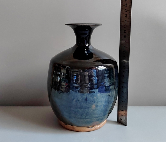 古玩陶瓷窯變黑釉撇口瓶真品鑒賞圖