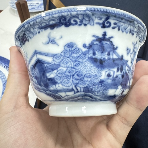 古玩陶瓷乾隆細(xì)路青花折沿茶圓真品鑒賞圖