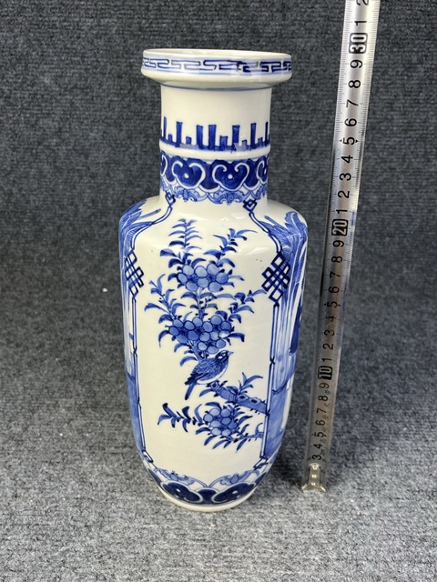 古玩陶瓷青花人物花鳥紋棒槌瓶真品鑒賞圖