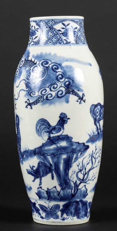 古玩陶瓷十二生肖青花橄欖瓶真品鑒賞圖