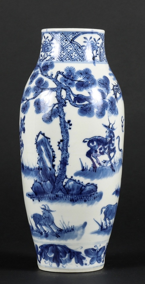 古玩陶瓷十二生肖青花橄欖瓶真品鑒賞圖
